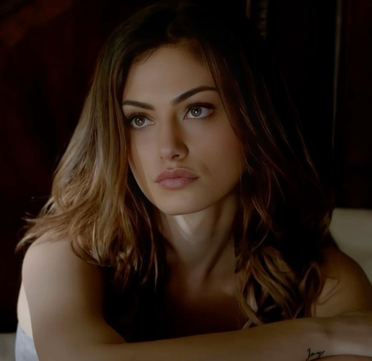 Phoebe Tonkin