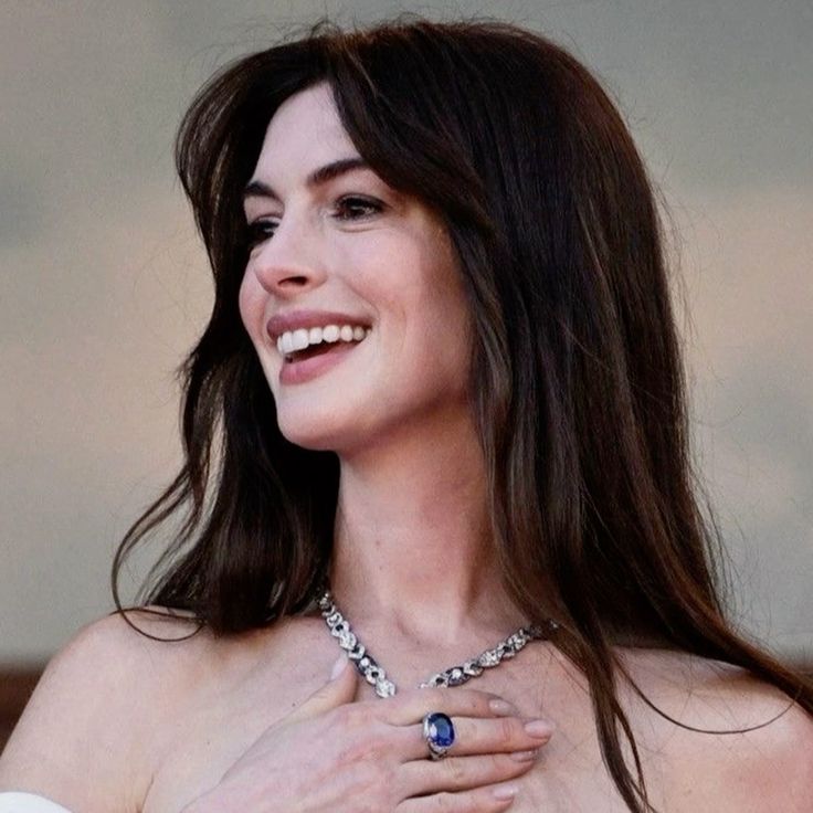 Anne Hathaway