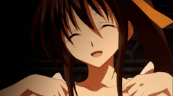 Akeno leave her clothes